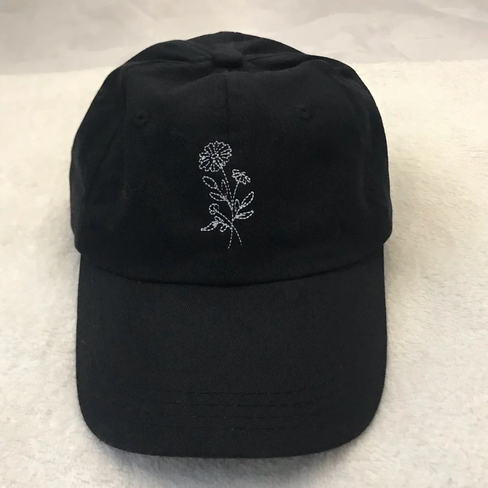 Women's Adjustable Black & White Flower Cap